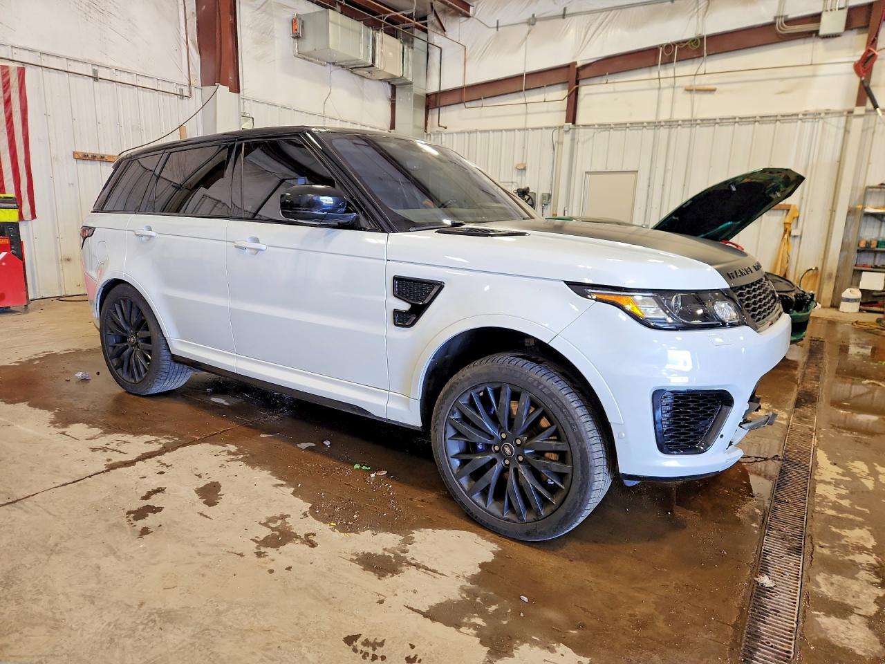 2017 LAND ROVER RANGE ROVER SPORT SVR photo 7