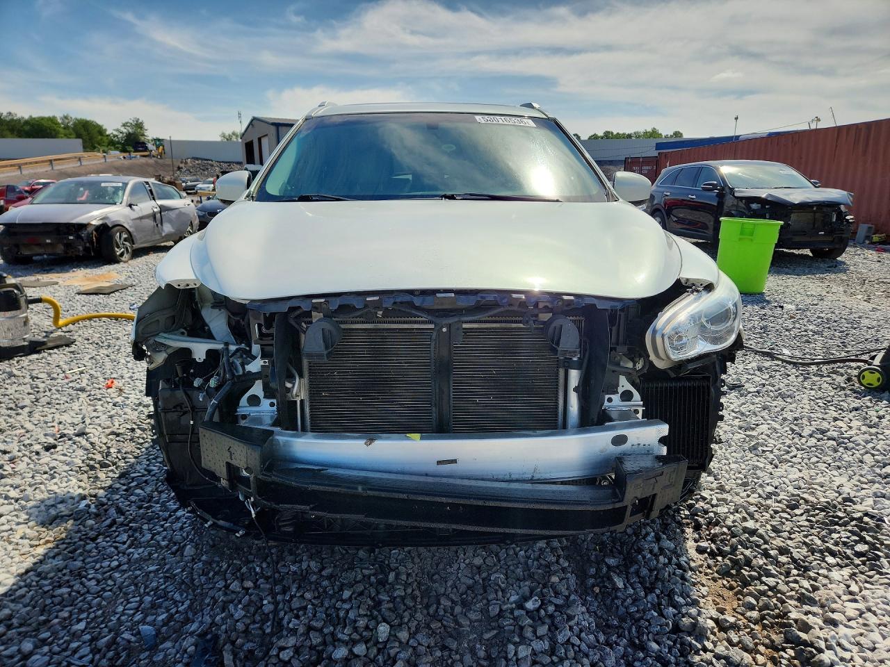 2014 INFINITI QX60 BASE photo 5