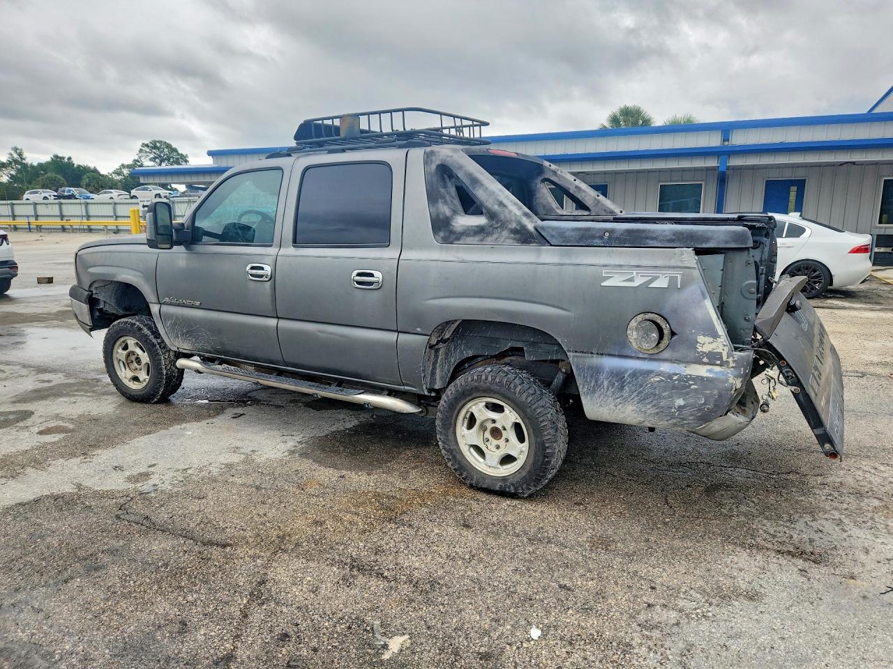 2003 CHEVROLET AVALANCHE K1500 photo 3
