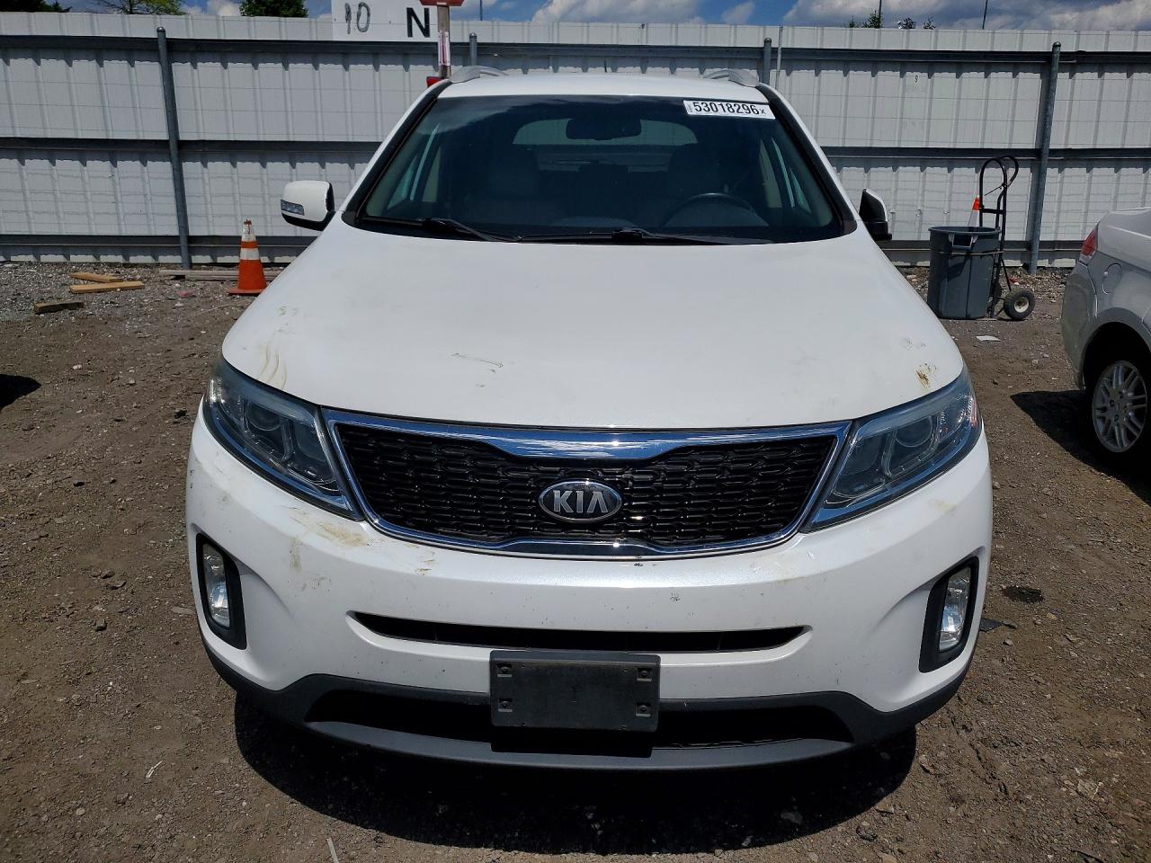 2015 KIA SORENTO LX photo 13