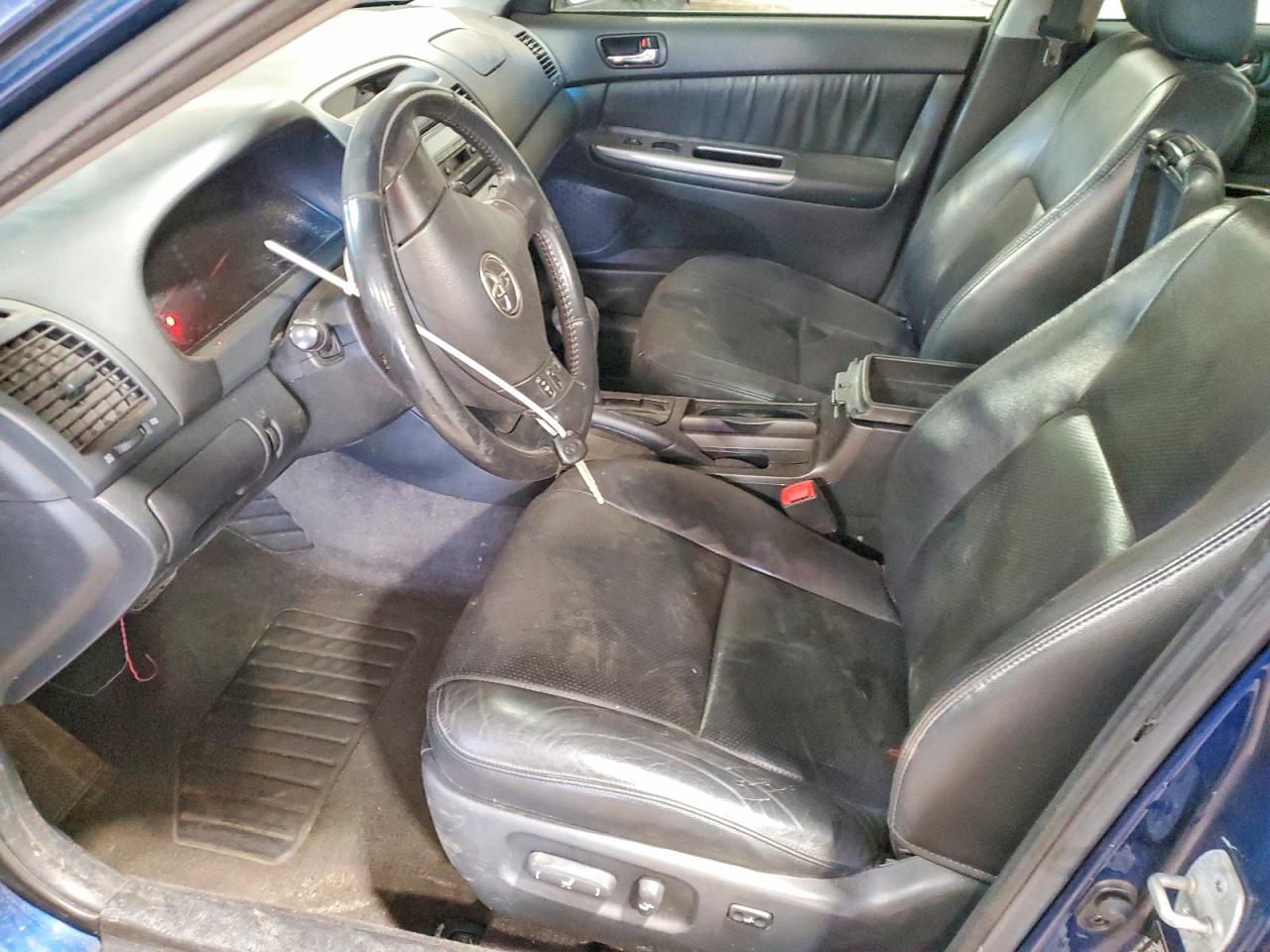 2005 TOYOTA CAMRY SE photo 13