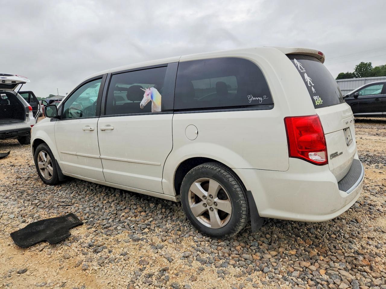 2013 DODGE GRAND CARAVAN SE photo 3