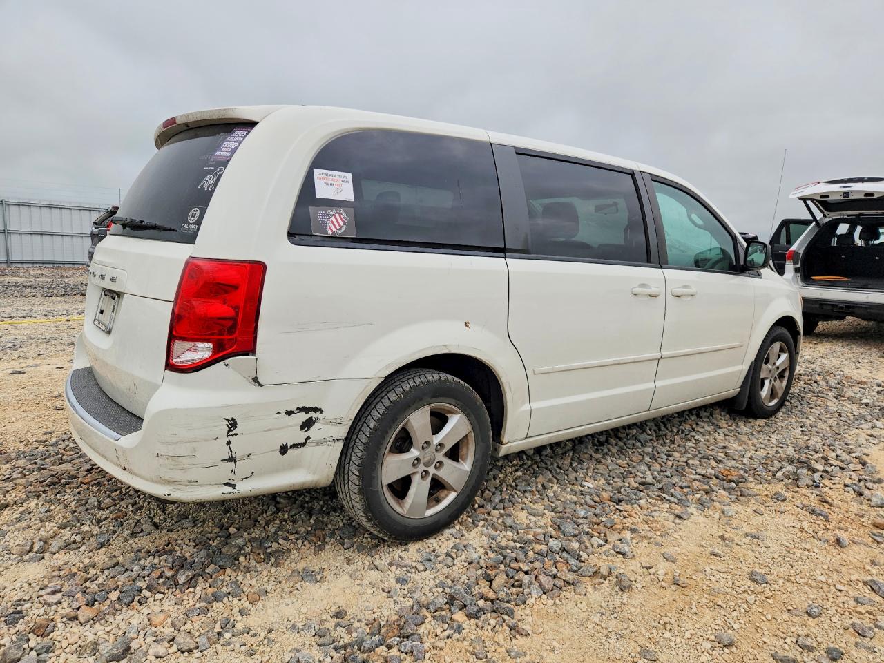 2013 DODGE GRAND CARAVAN SE photo 5