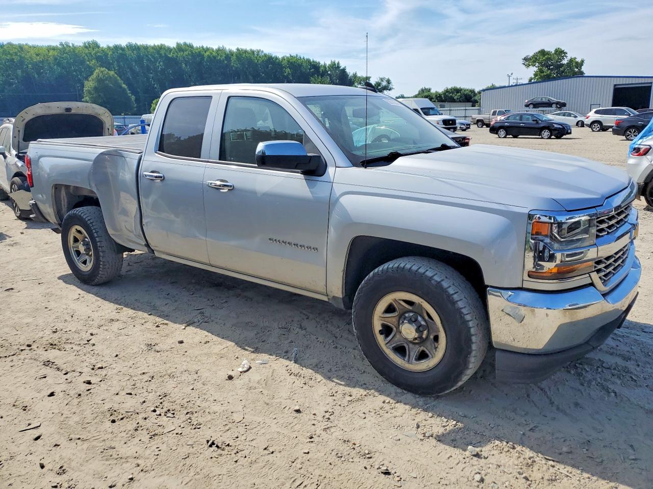 2018 CHEVROLET SILVERADO C1500 photo 10