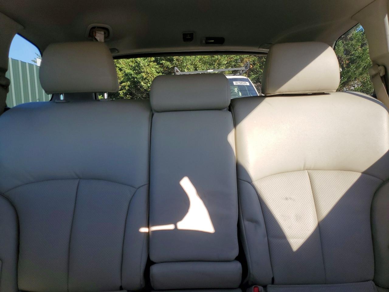 2011 SUBARU OUTBACK 2.5I PREMIUM photo 19