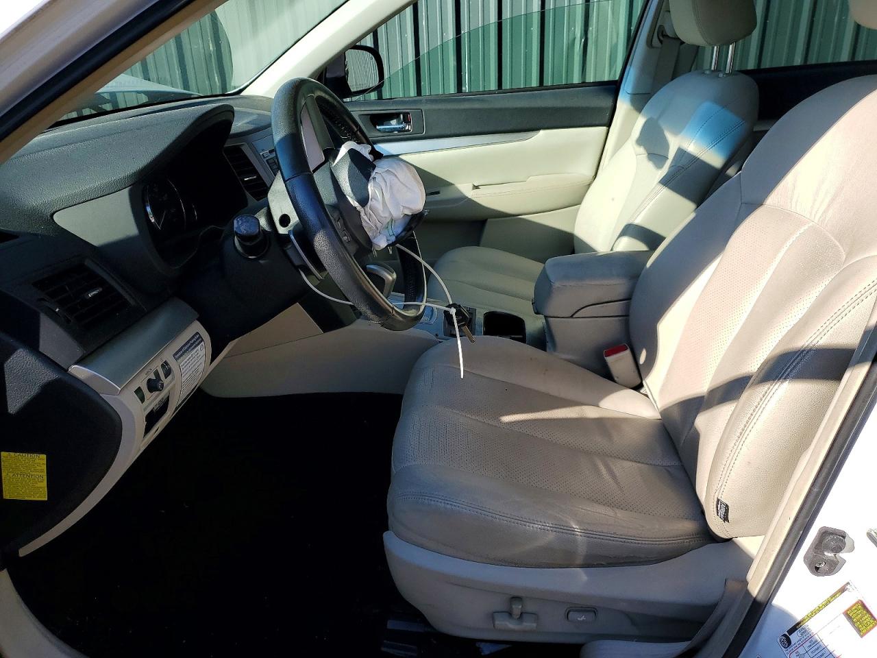 2011 SUBARU OUTBACK 2.5I PREMIUM photo 13