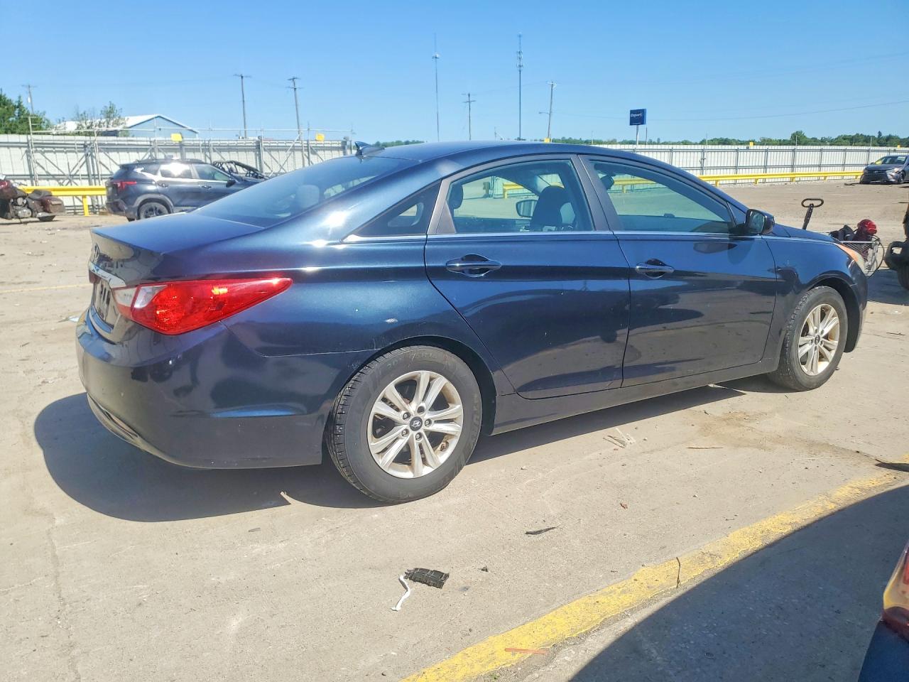 2013 HYUNDAI SONATA GLS photo 5