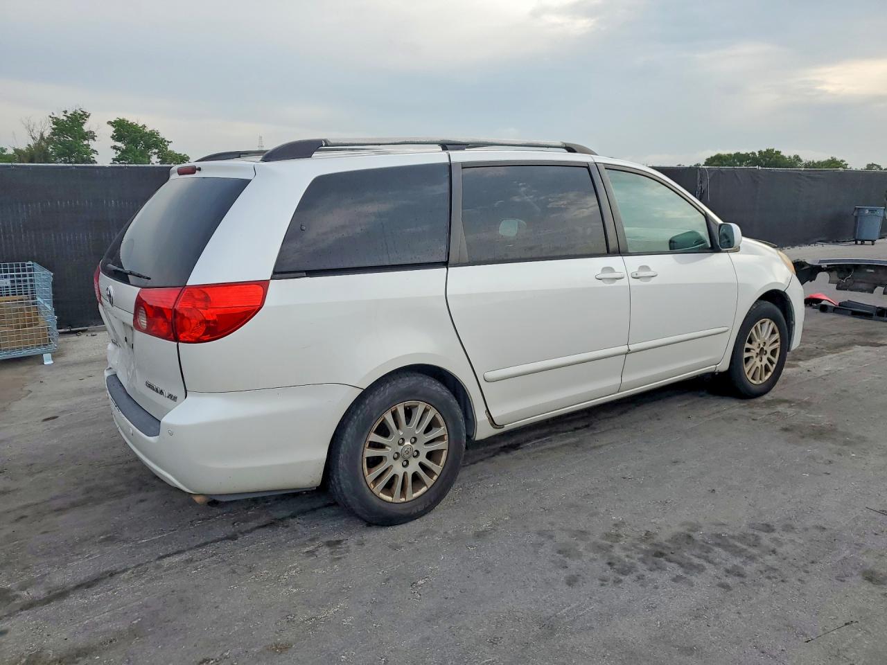 2007 TOYOTA SIENNA XLE 7-PASSENGER photo 5