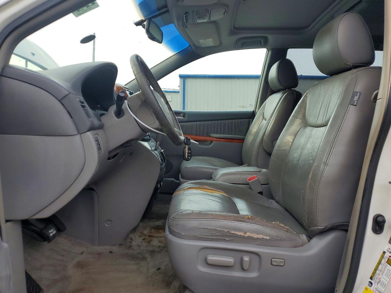 2007 TOYOTA SIENNA XLE 7-PASSENGER photo 13