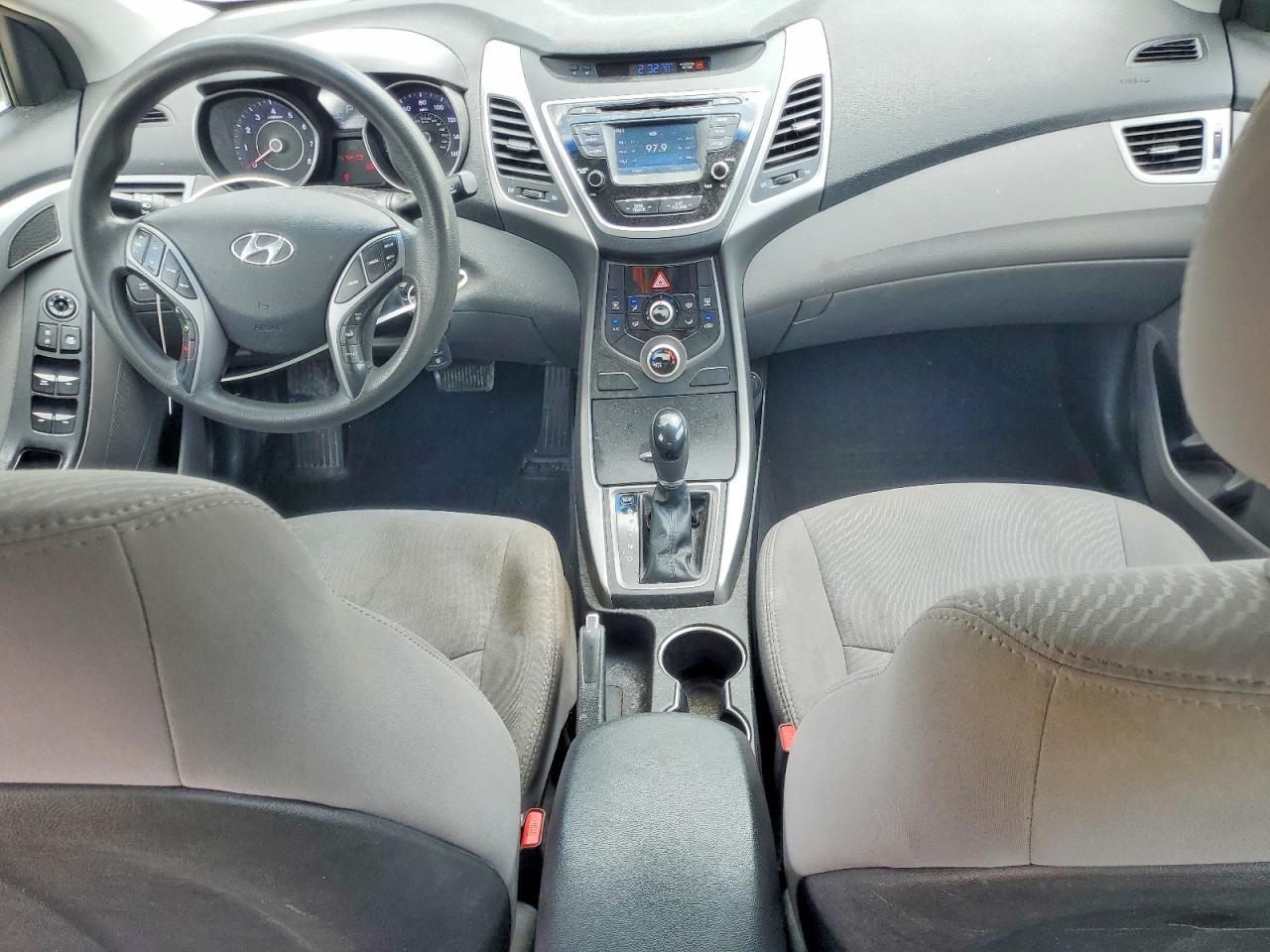 2015 HYUNDAI ELANTRA SE photo 22