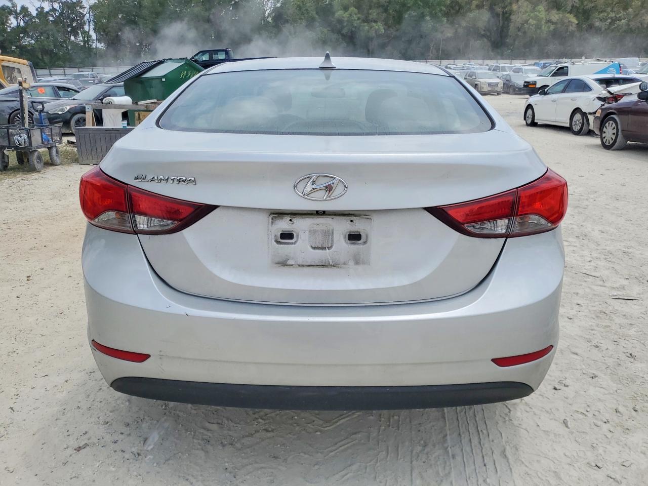 2015 HYUNDAI ELANTRA SE photo 16