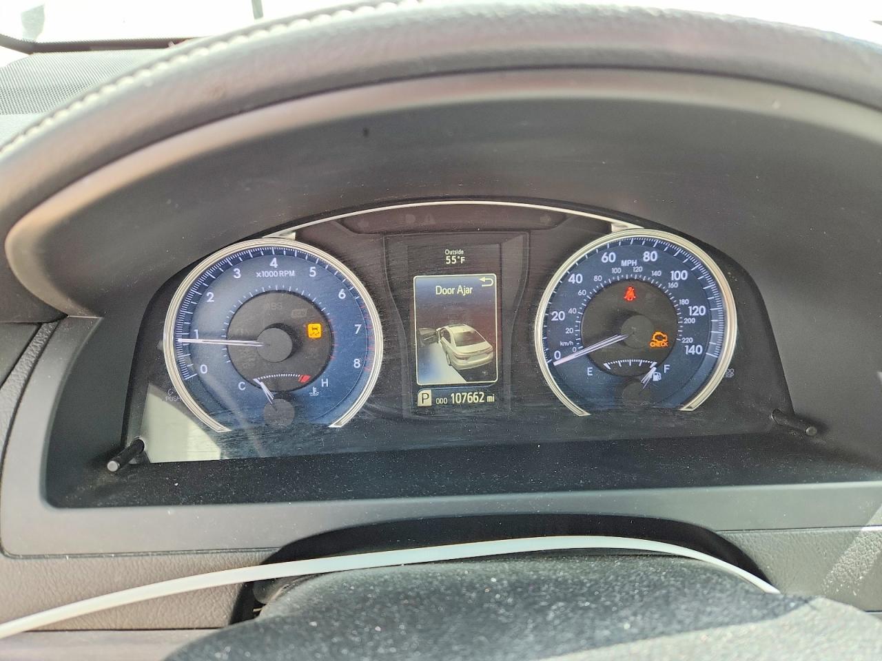 2015 TOYOTA CAMRY XLE photo 17