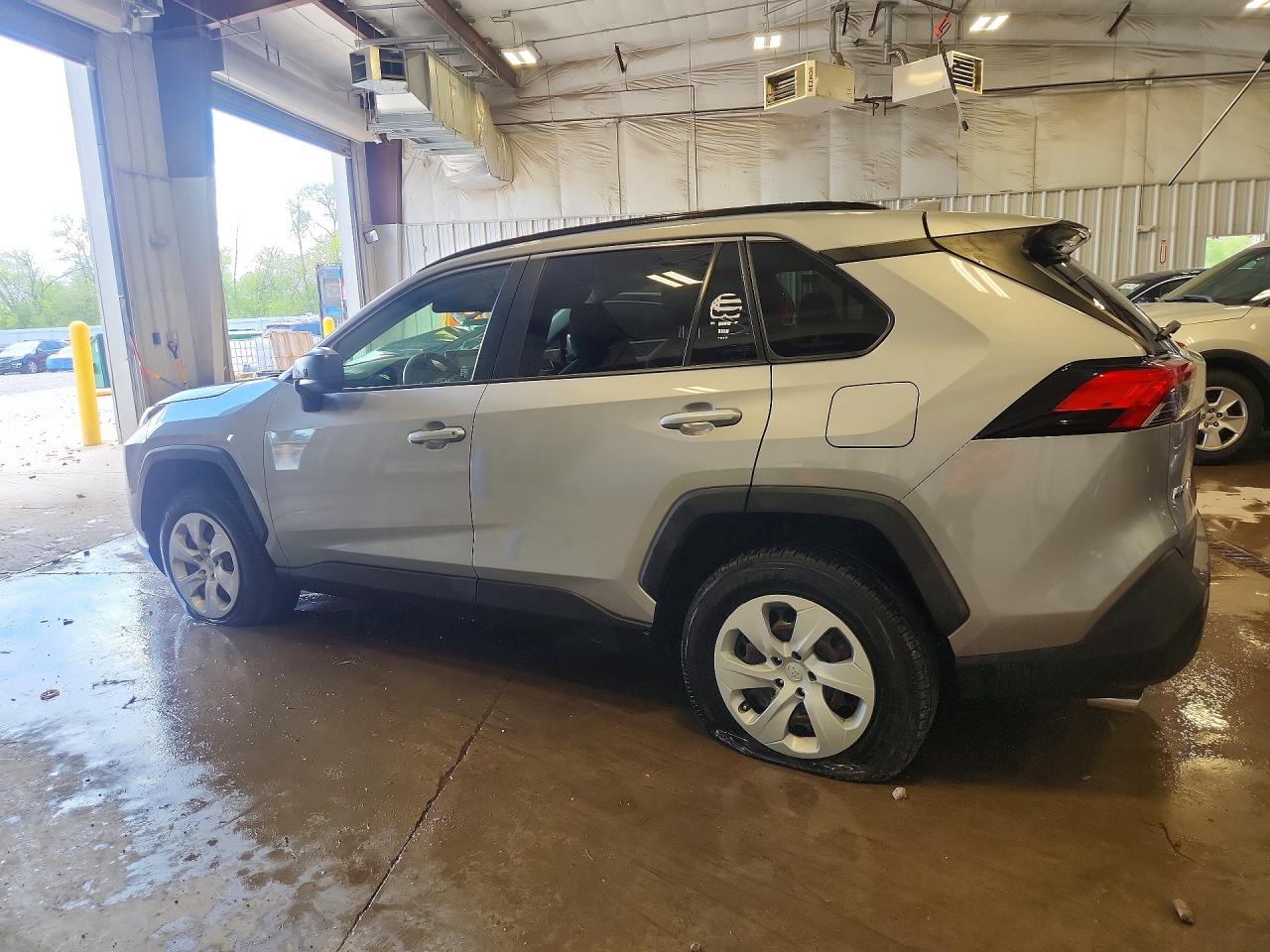 2019 TOYOTA RAV4 LE photo 4
