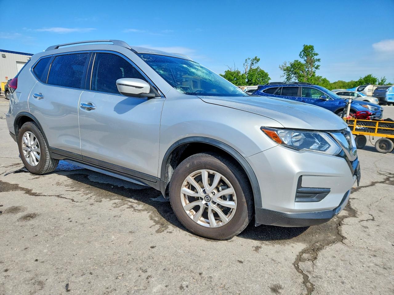 2020 NISSAN ROGUE SV photo 4