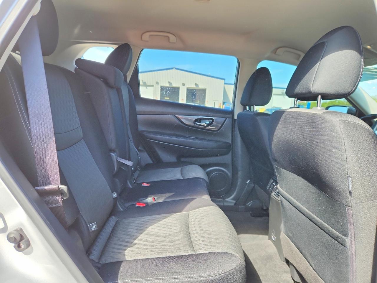 2020 NISSAN ROGUE SV photo 11