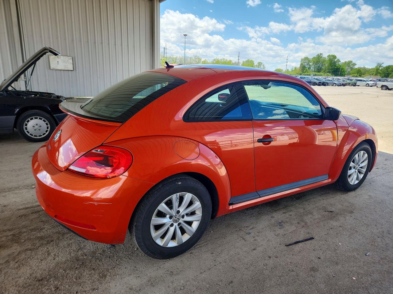 2016 VOLKSWAGEN BEETLE 1.8T photo 3