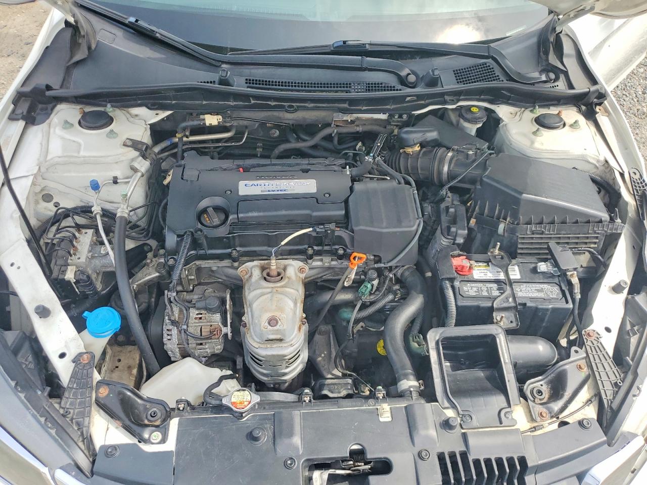 2014 HONDA ACCORD LX photo 21