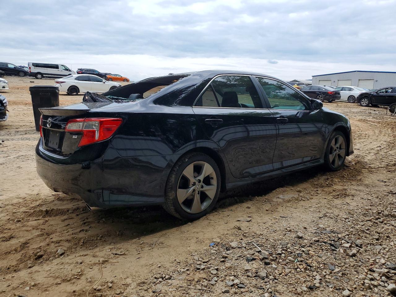 2012 TOYOTA CAMRY SE V6 photo 5
