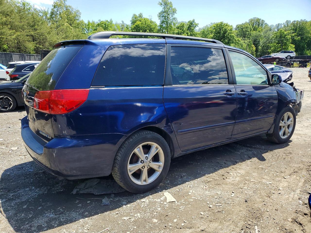 2007 TOYOTA SIENNA photo 7