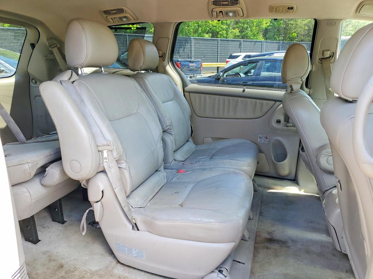 2007 TOYOTA SIENNA photo 31