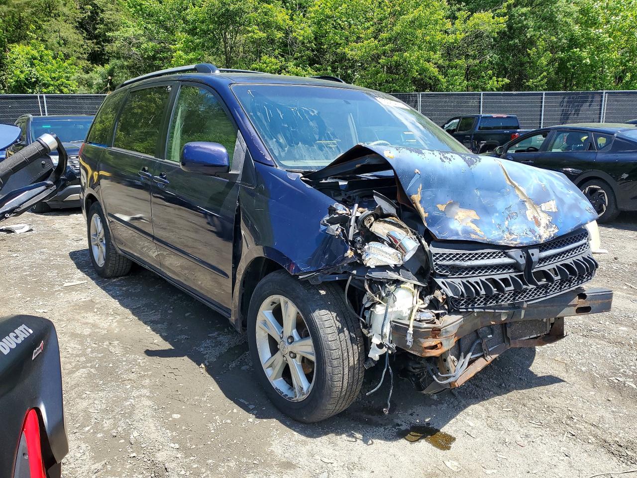 2007 TOYOTA SIENNA photo 10