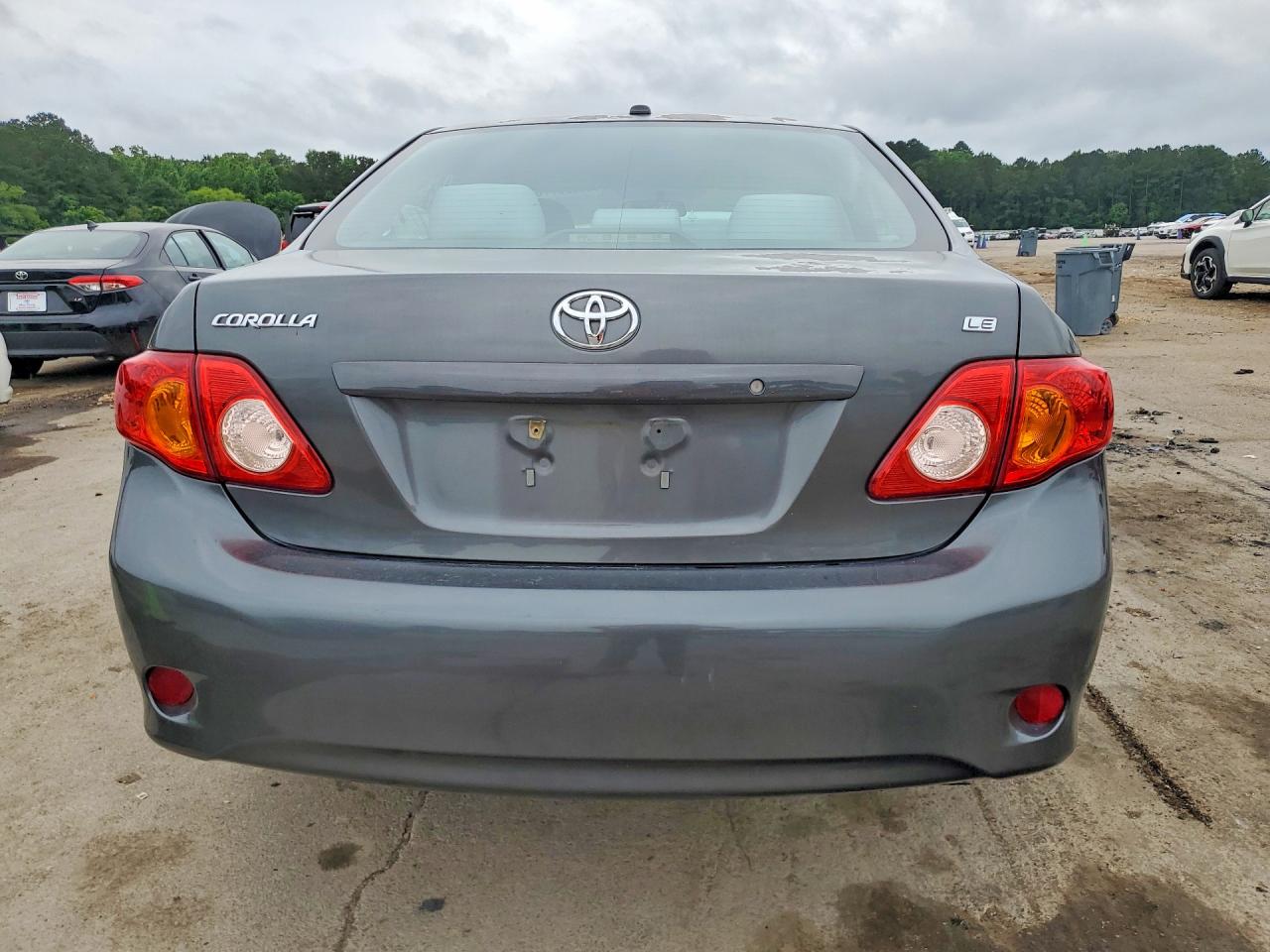 2010 TOYOTA COROLLA LE photo 11