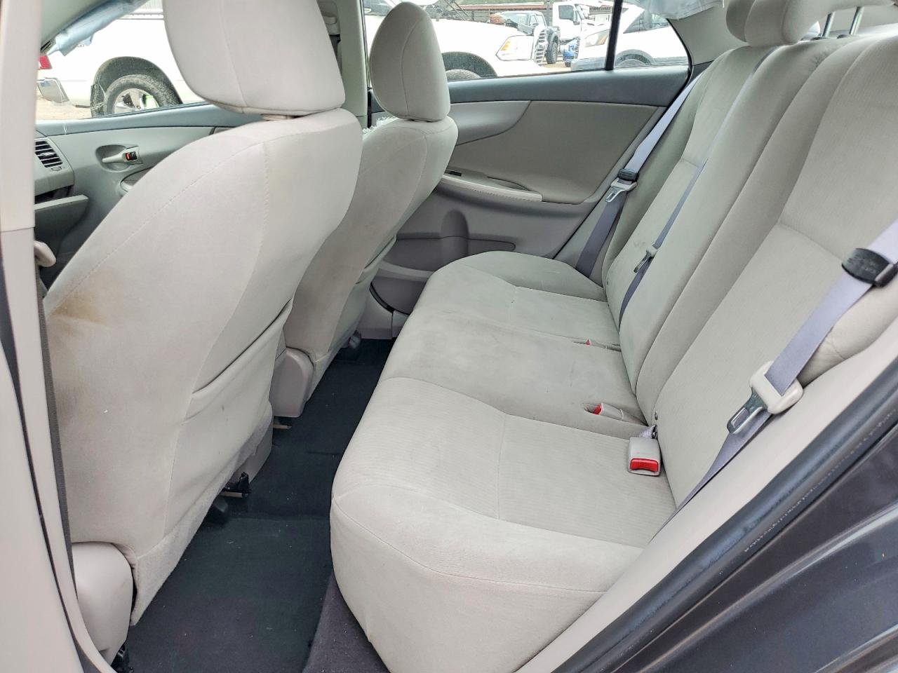2010 TOYOTA COROLLA LE photo 19