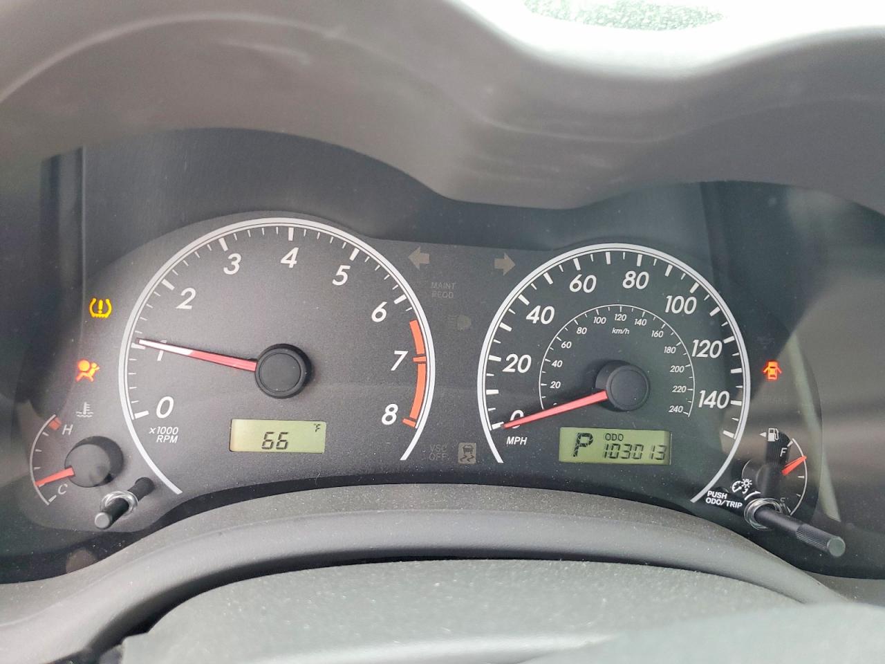 2010 TOYOTA COROLLA LE photo 17