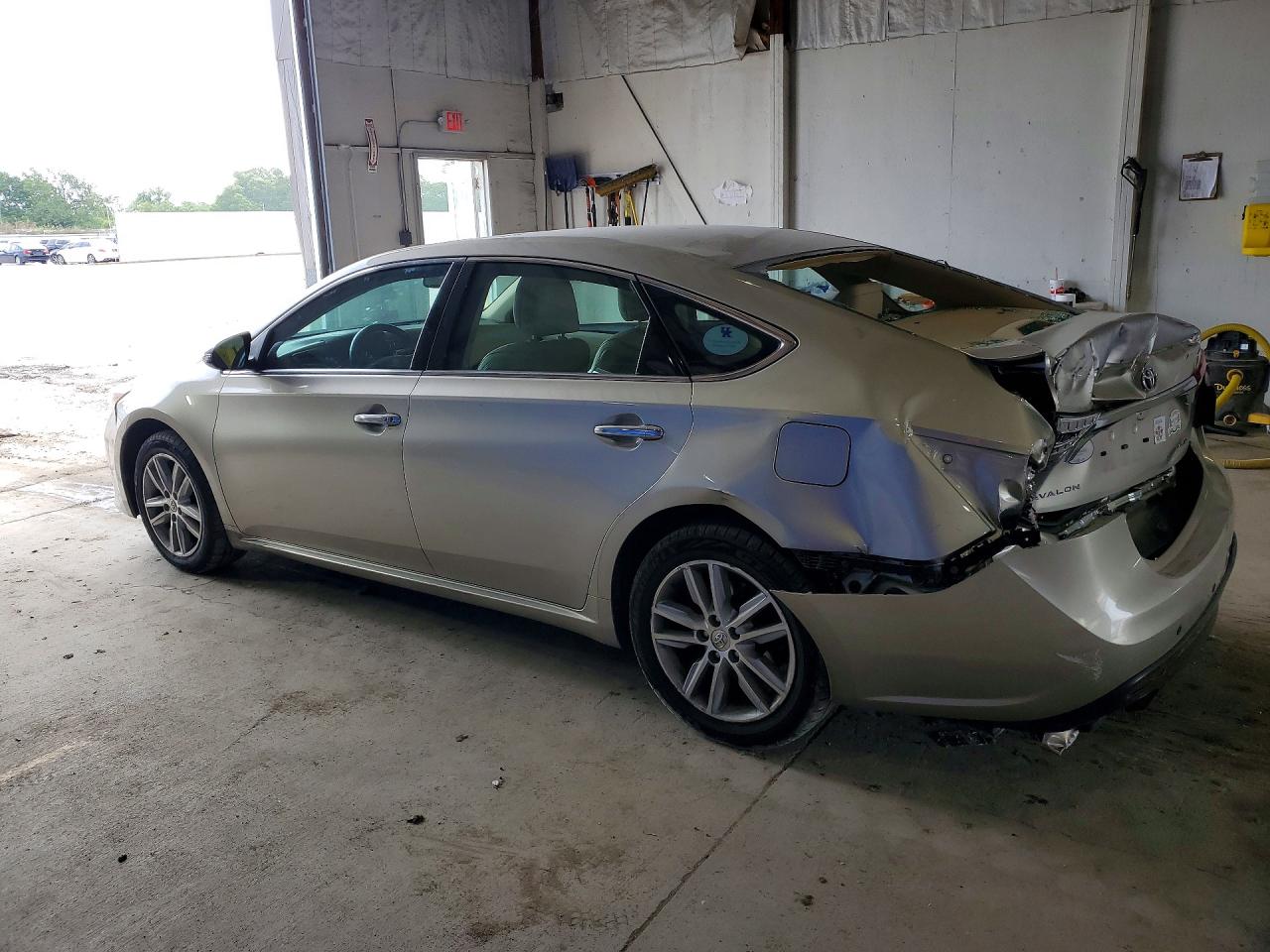2013 TOYOTA AVALON XLE PREMIUM photo 2