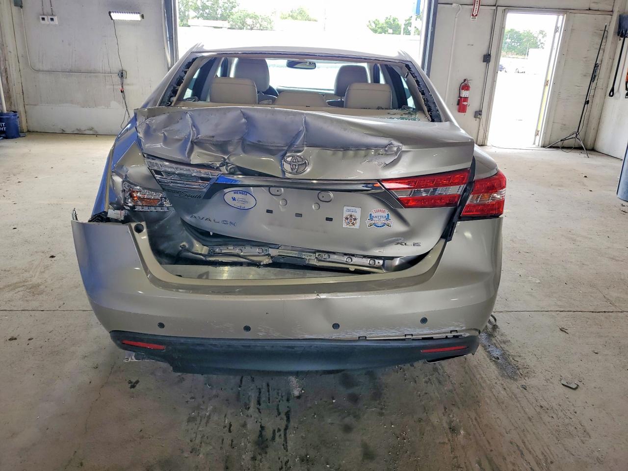 2013 TOYOTA AVALON XLE PREMIUM photo 6