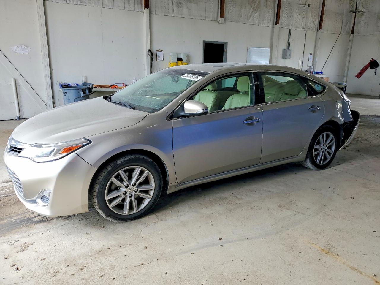 2013 TOYOTA AVALON