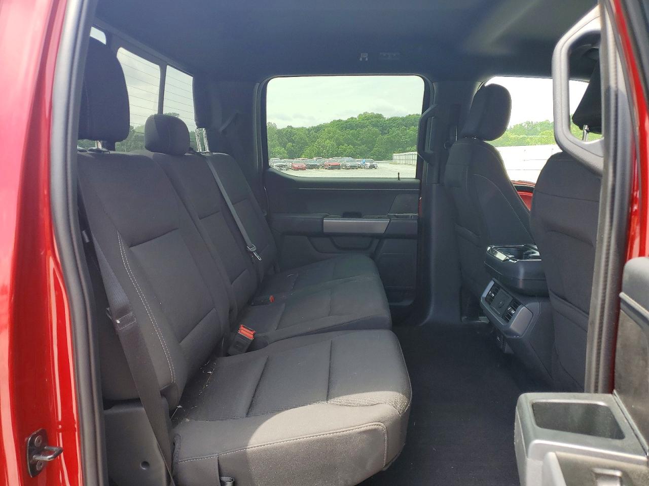 2025 FORD F150 XLT photo 19