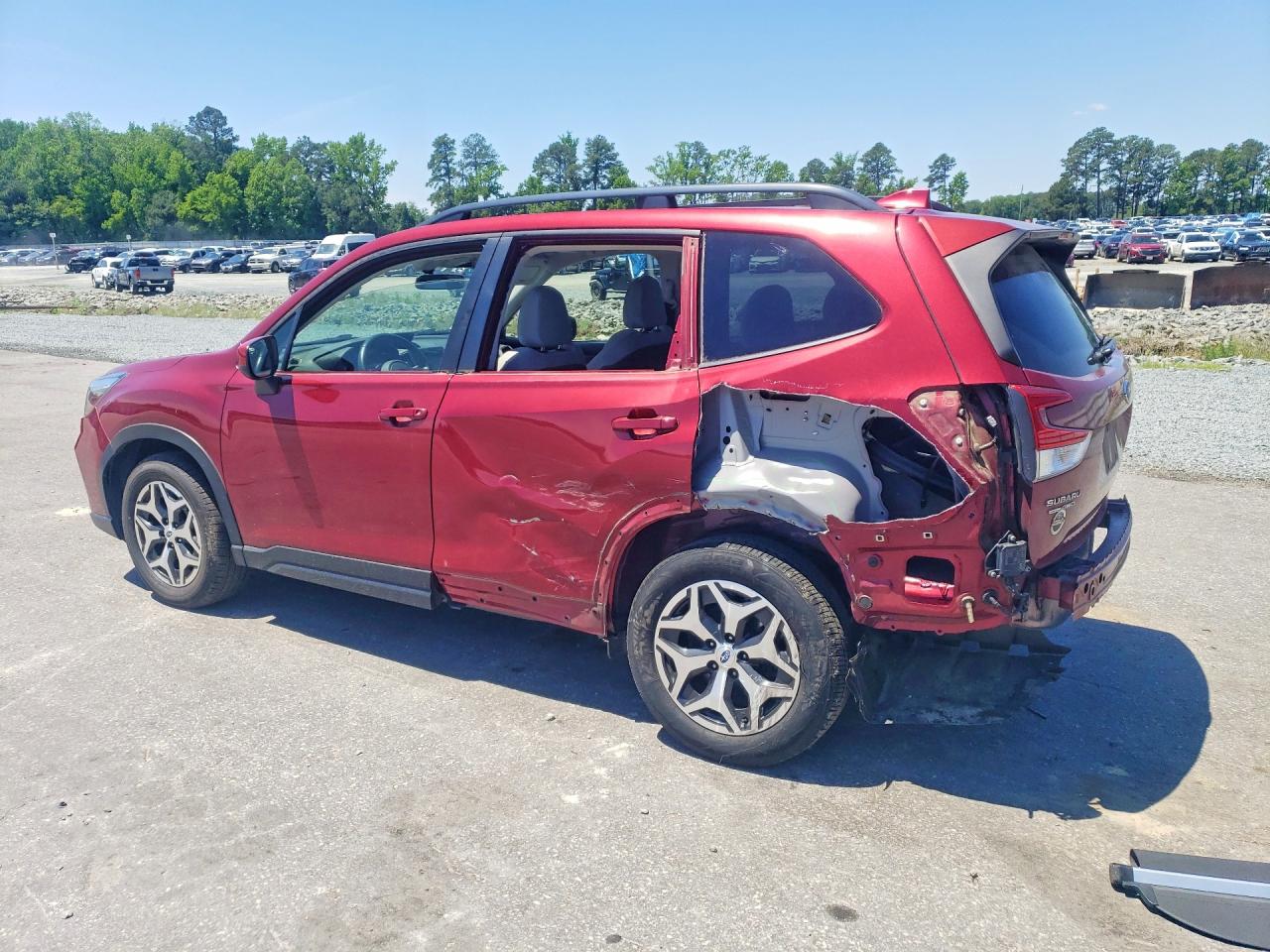 2019 SUBARU FORESTER PREMIUM photo 2