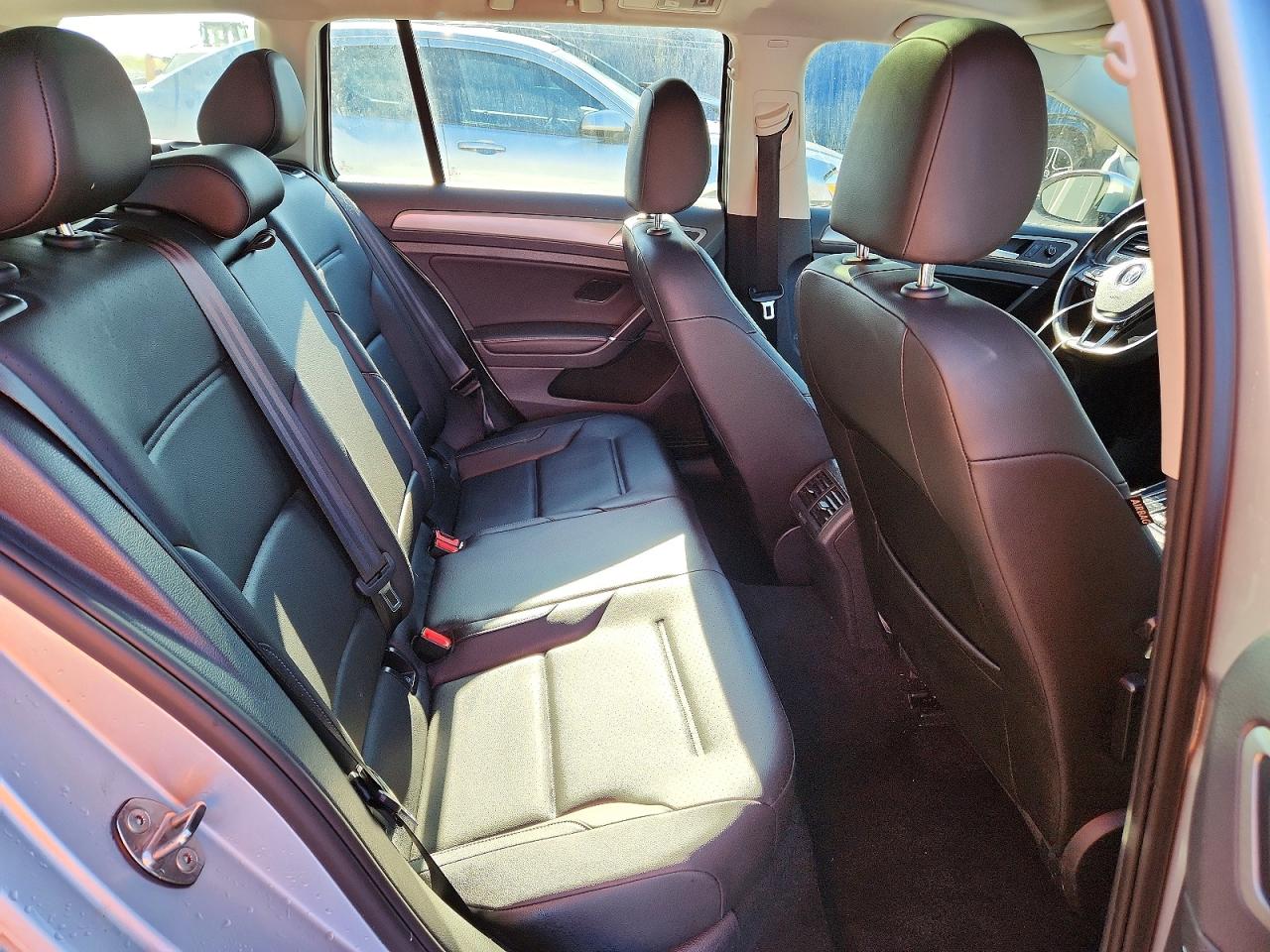 2017 VOLKSWAGEN GOLF SPORTWAGEN S photo 19