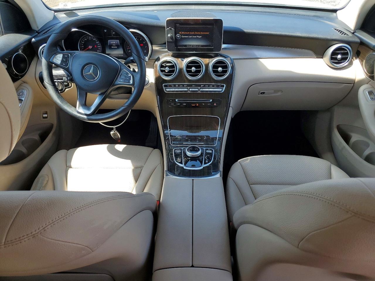 2017 MERCEDES-BENZ GLC 300 photo 8