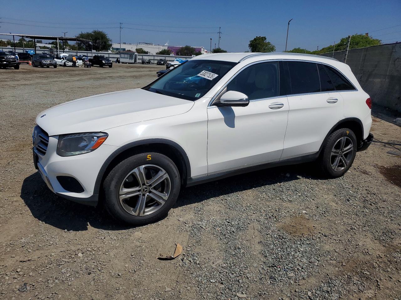 2017 MERCEDES-BENZ GLC
