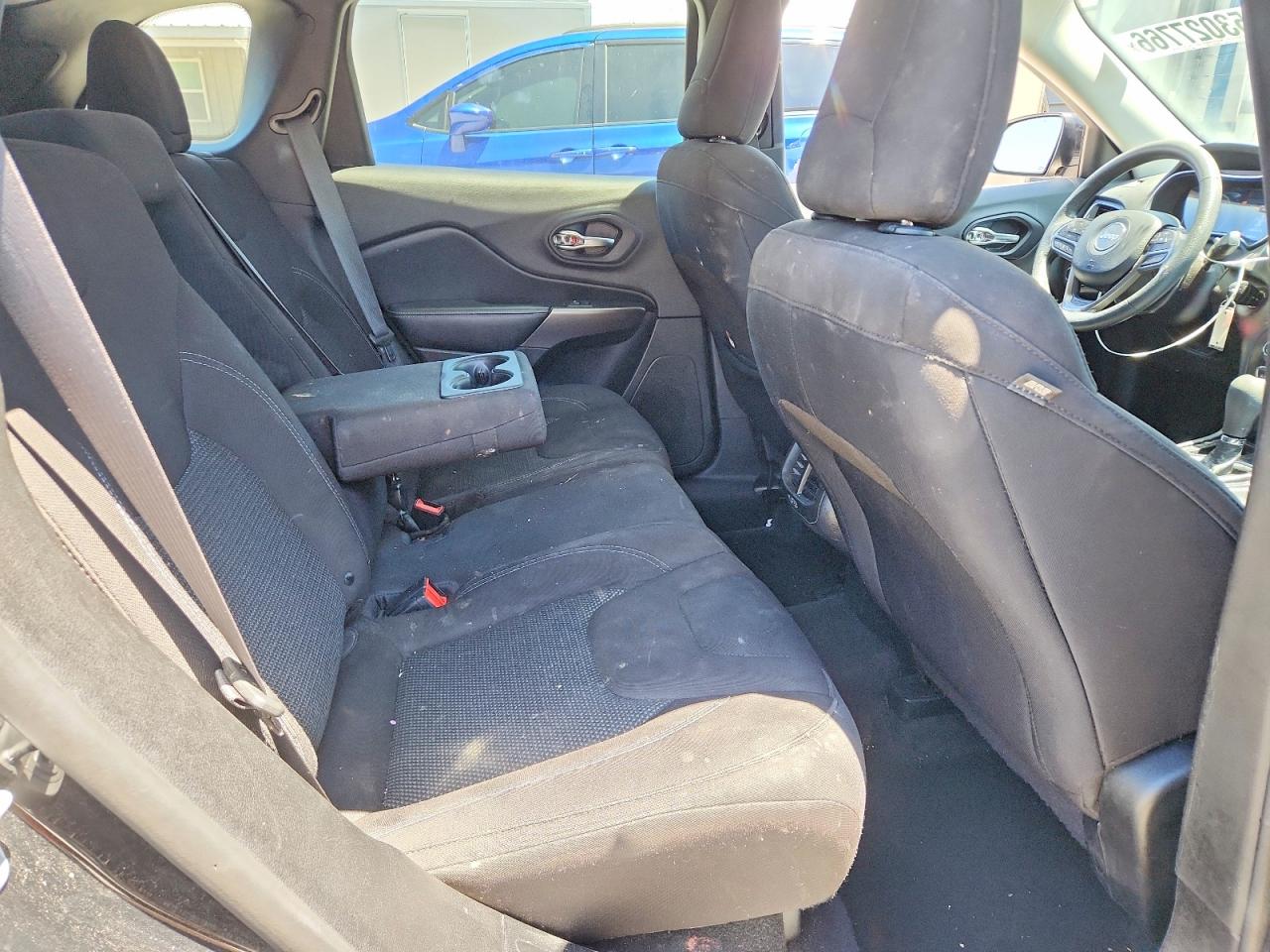 2019 JEEP CHEROKEE LATITUDE photo 11