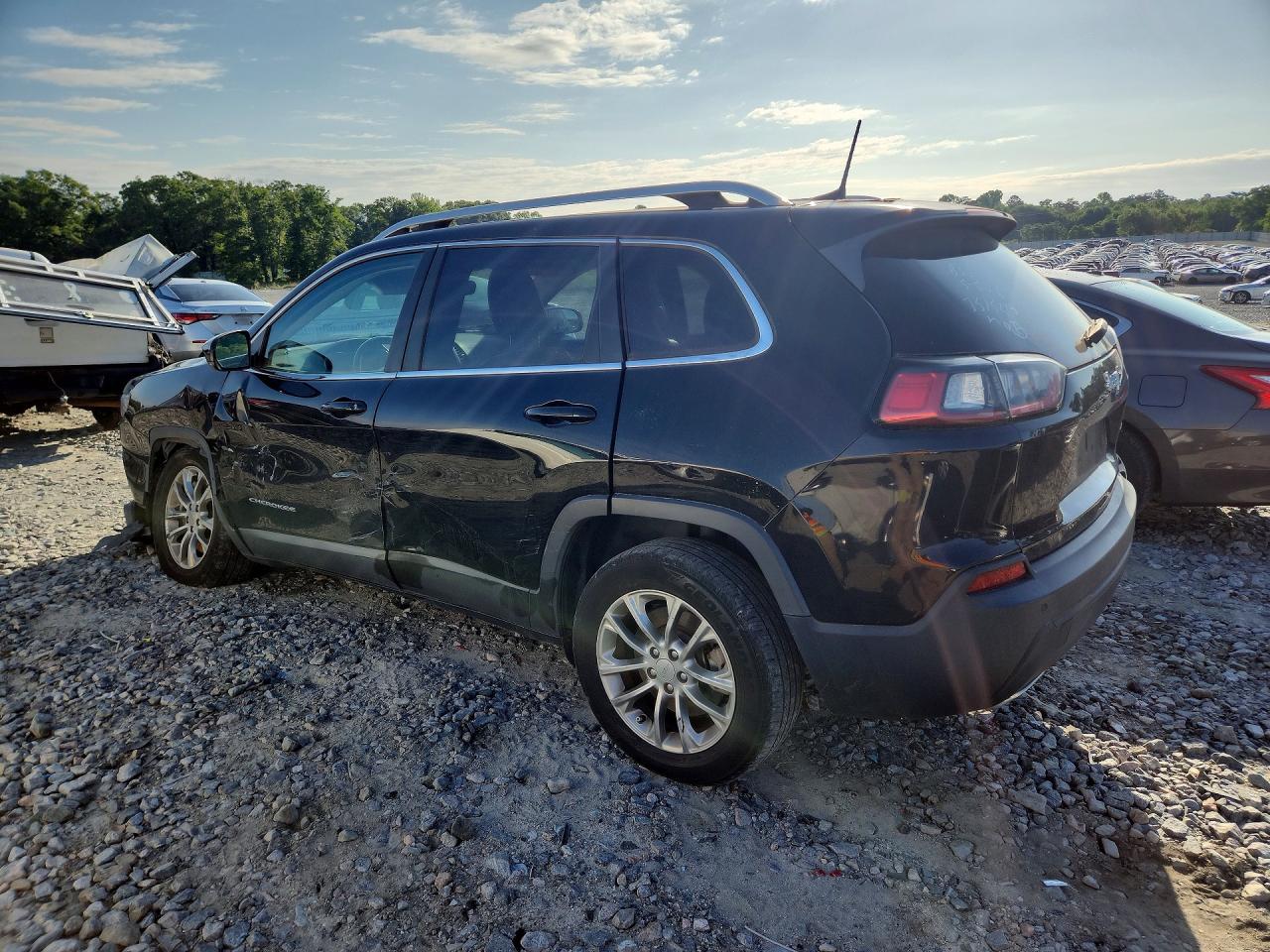2021 JEEP CHEROKEE LATITUDE LUX photo 3