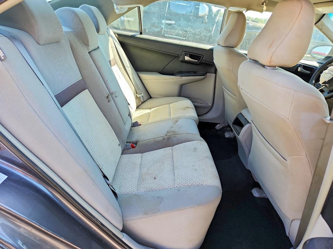 2014 TOYOTA CAMRY LE photo 10