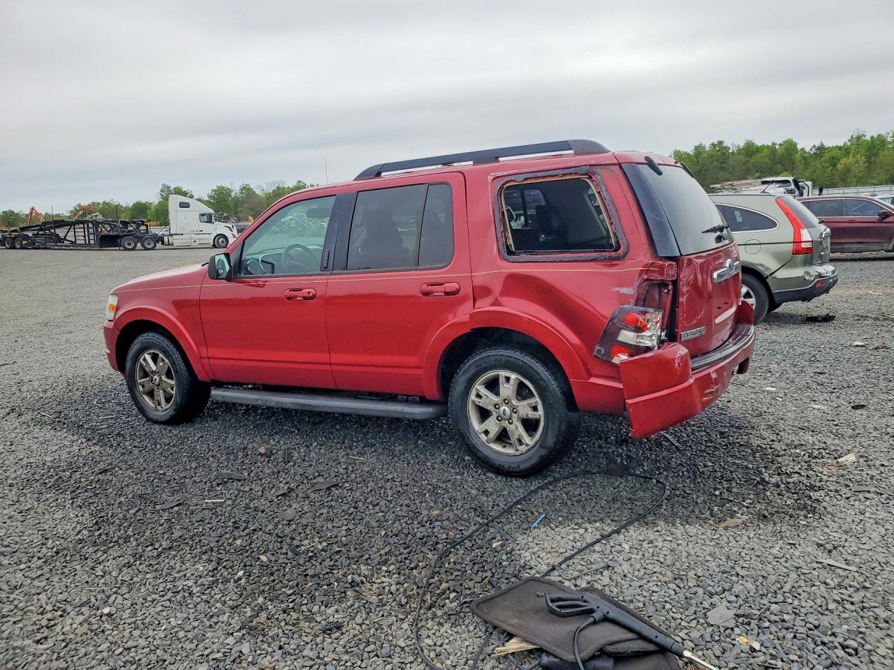 2010 FORD EXPLORER XLT photo 2