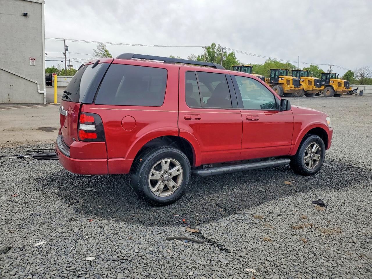 2010 FORD EXPLORER XLT photo 3