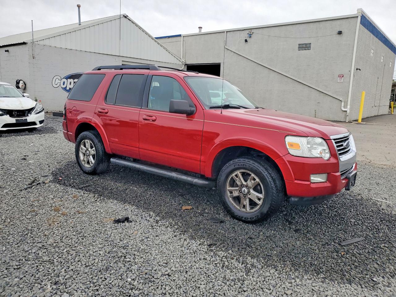 2010 FORD EXPLORER XLT photo 4