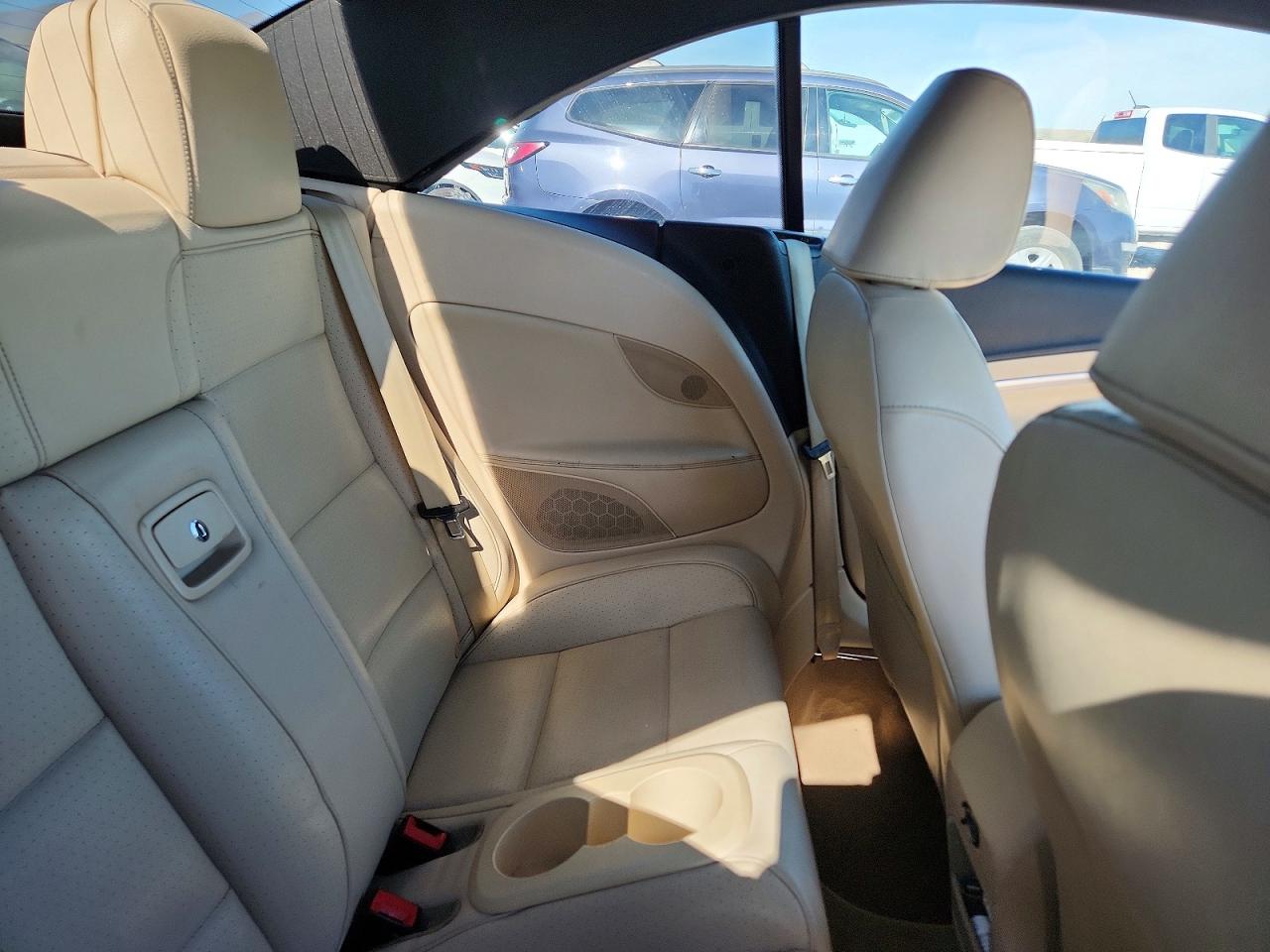 2012 VOLKSWAGEN EOS LUX photo 19