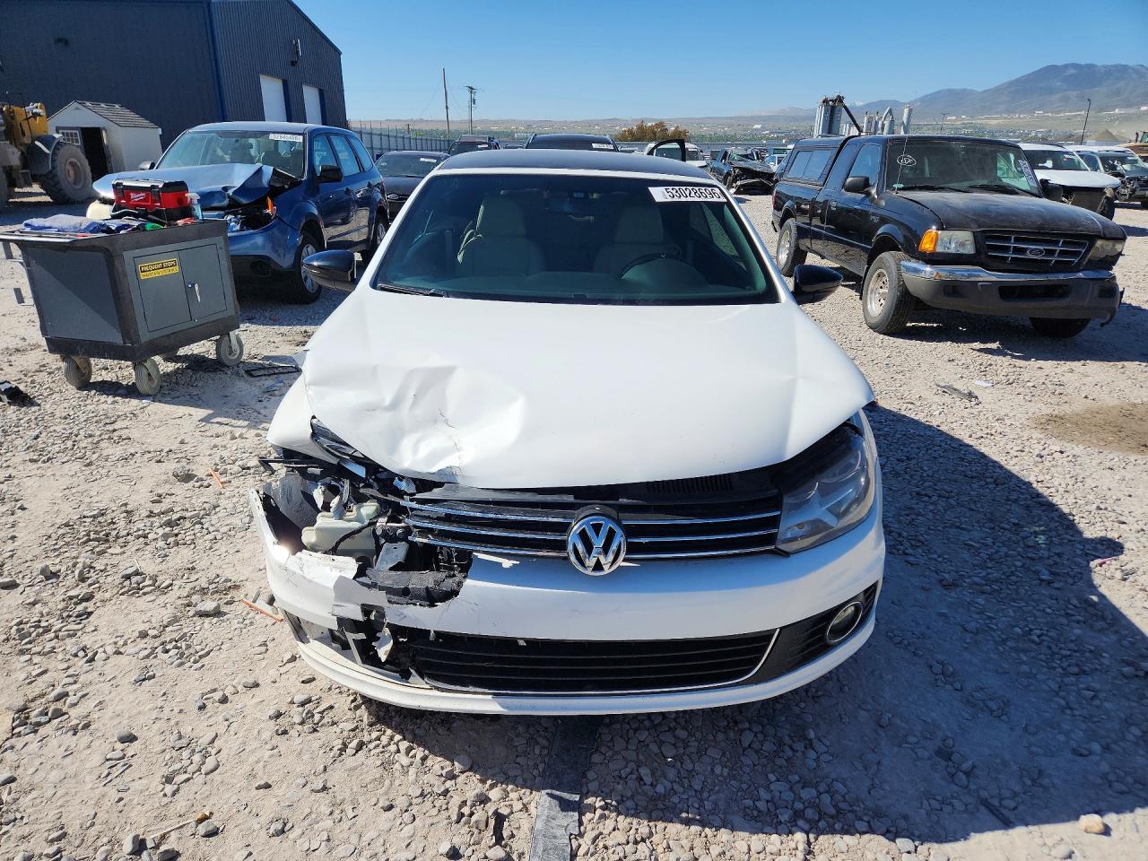 2012 VOLKSWAGEN EOS LUX photo 9
