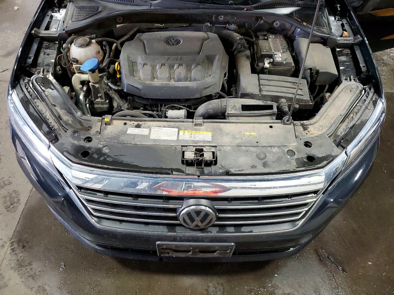 2021 VOLKSWAGEN PASSAT SE photo 21