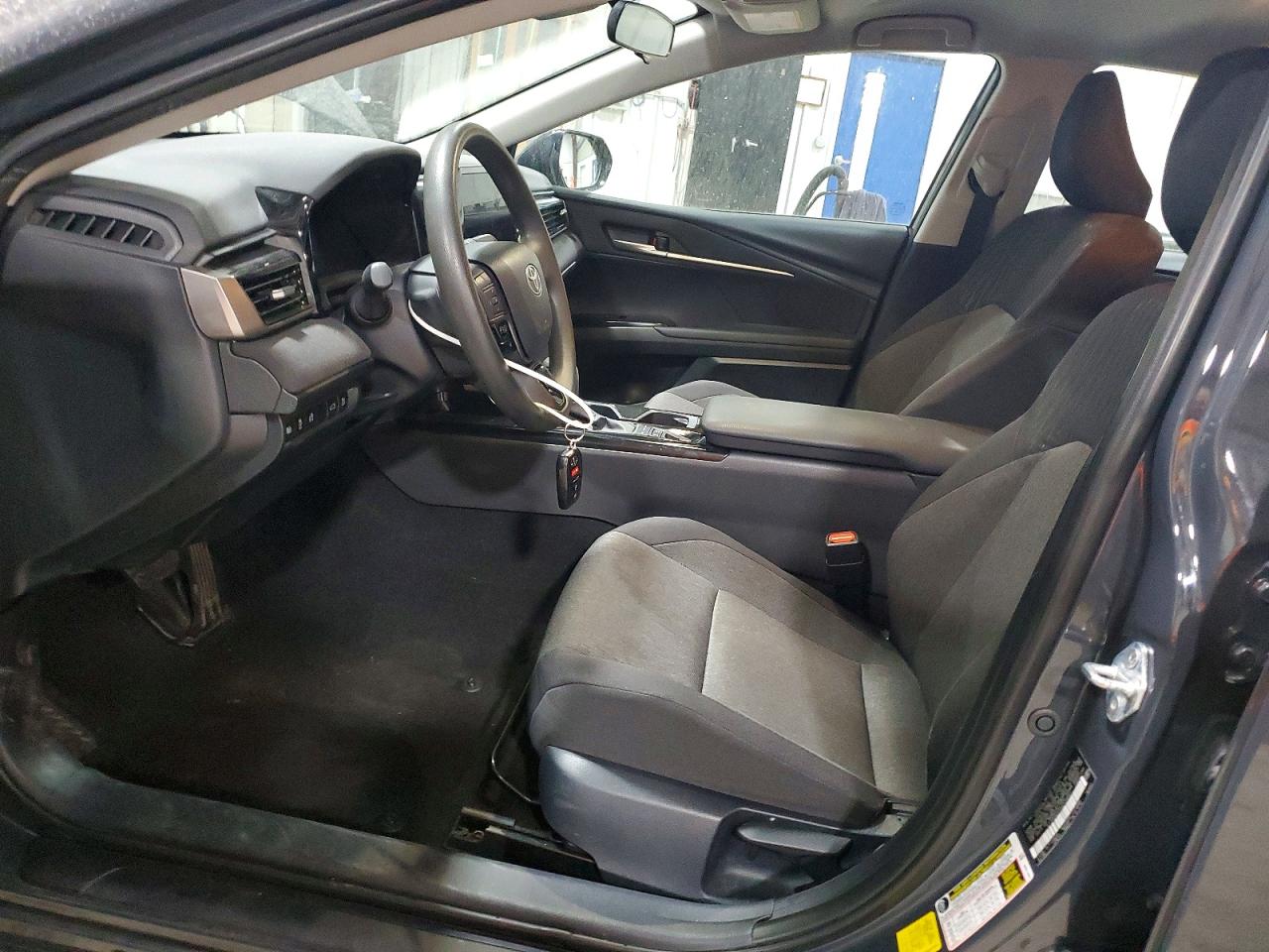 2025 TOYOTA CAMRY LE photo 13