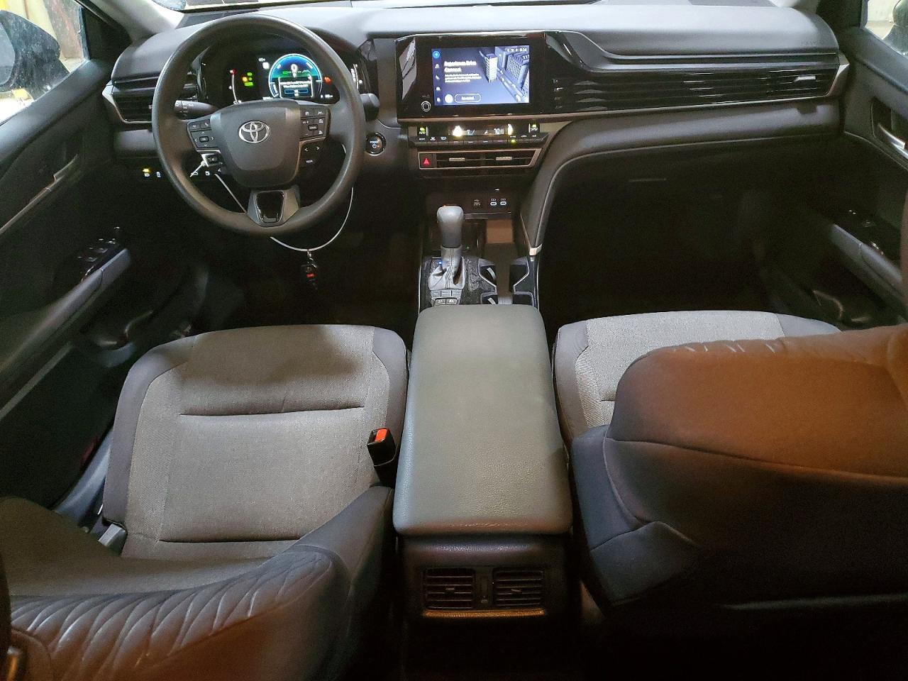 2025 TOYOTA CAMRY LE photo 15