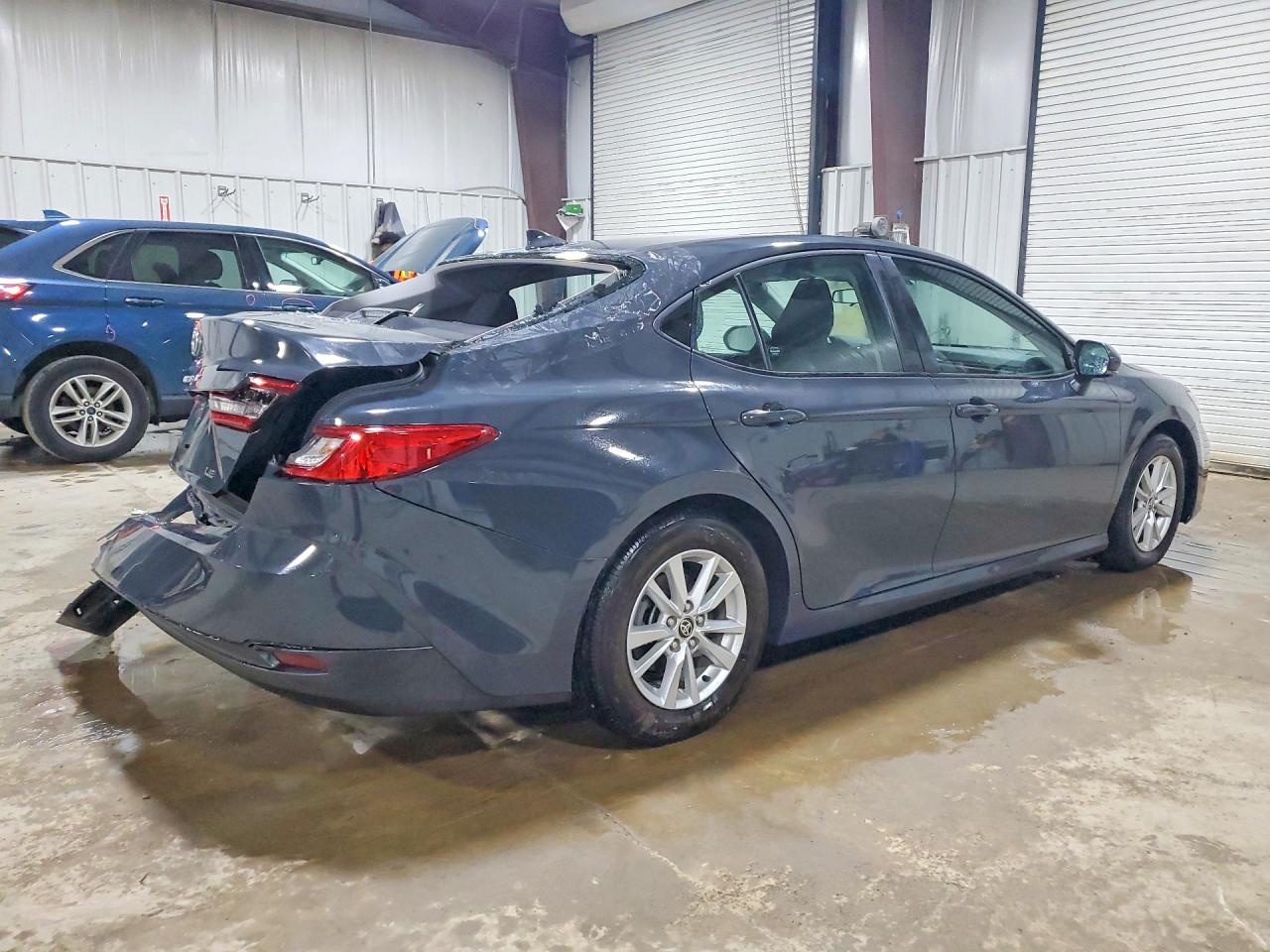 2025 TOYOTA CAMRY LE photo 5