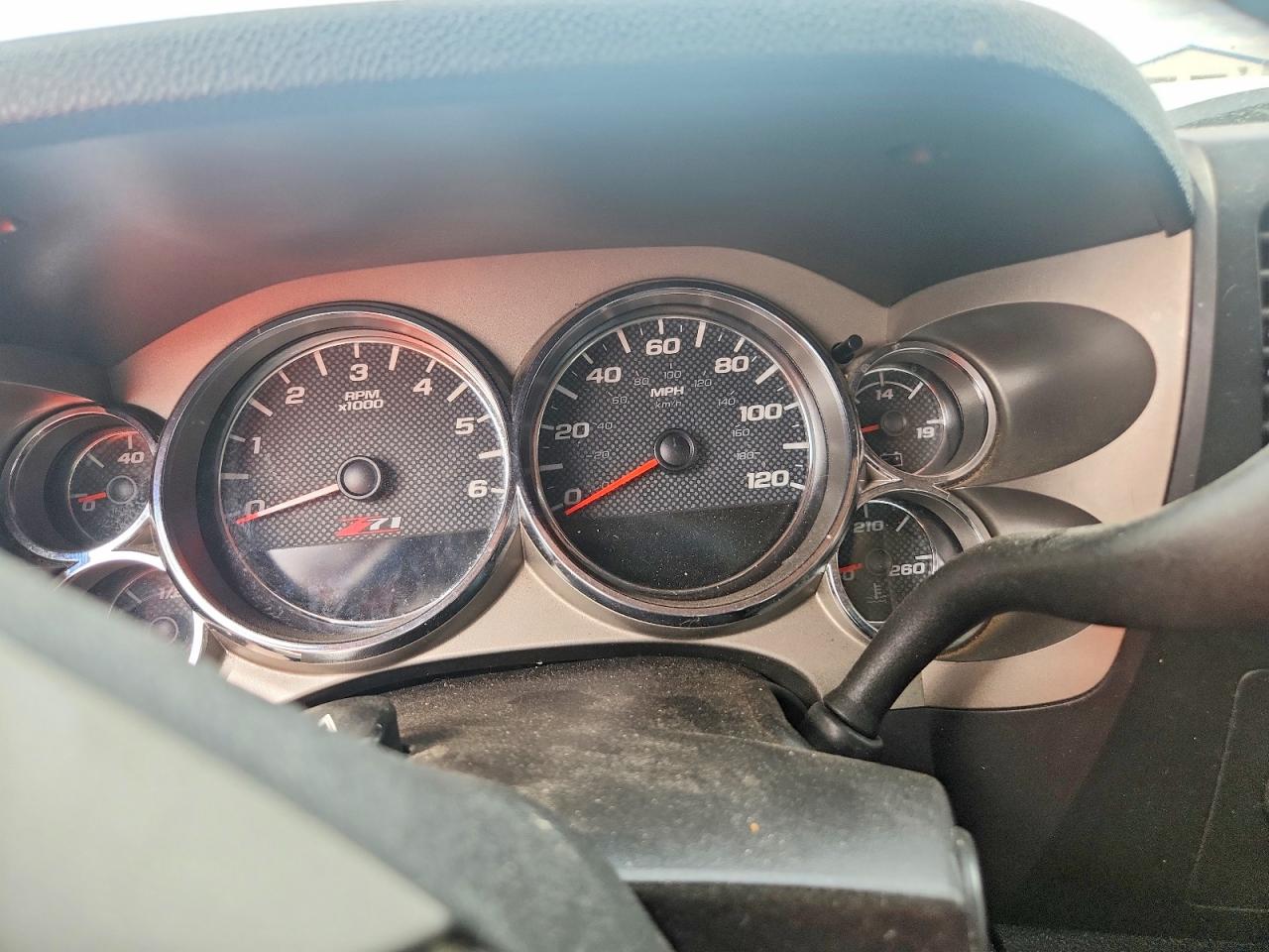 2013 CHEVROLET SILVERADO K1500 LT photo 25