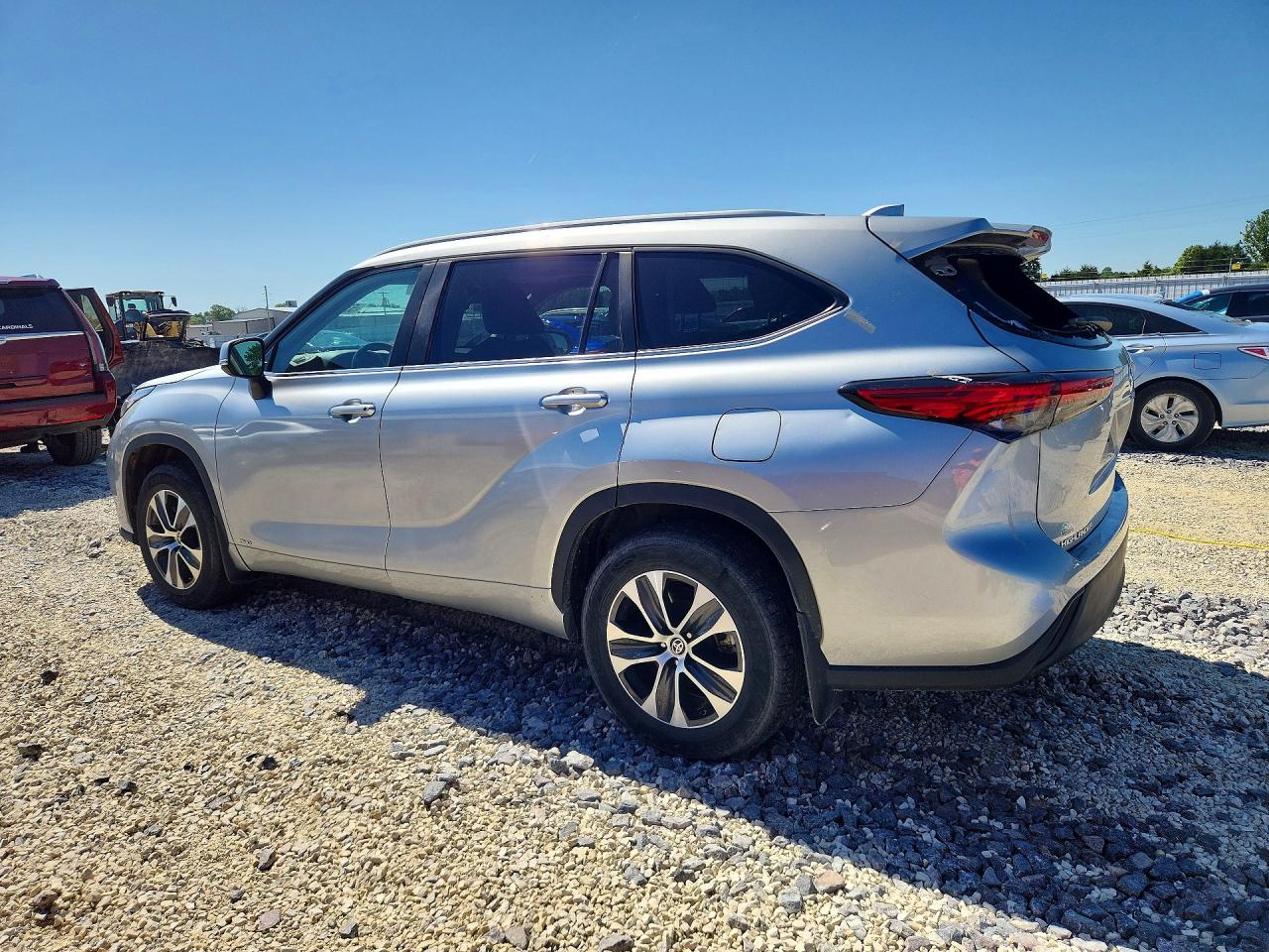 2023 TOYOTA HIGHLANDER HYBRID XLE photo 4